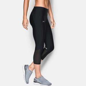 Under Armour Black Capris!